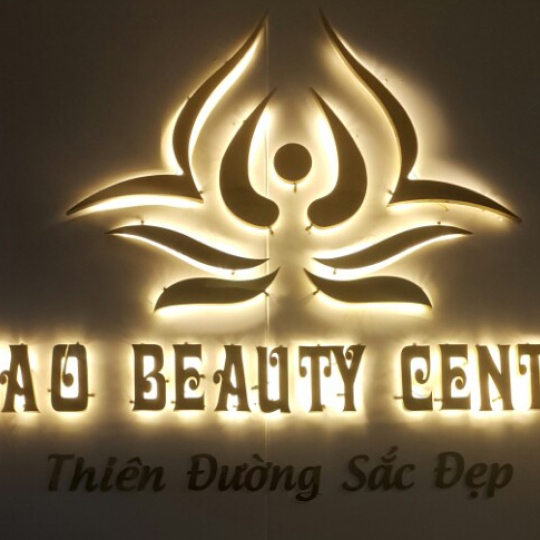 Bảng hiệu inox led sáng chân đẹp